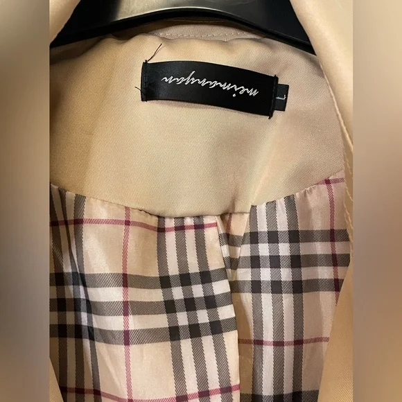 Classic Tan Trench Coat - Picture 6 of 6